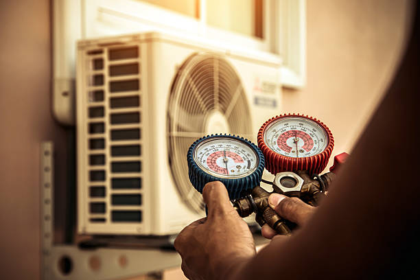 Professional Hvac technician working in Sweeny, TX